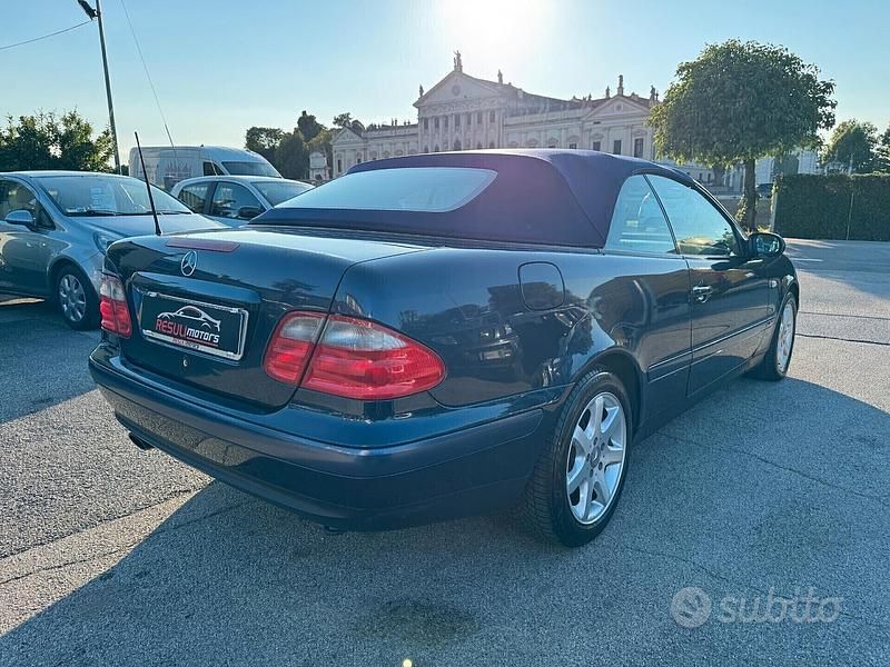 Occasion Mercedes CLK200 Elegance 192 ch (141 kW) 1999 Bleue Cabriolet