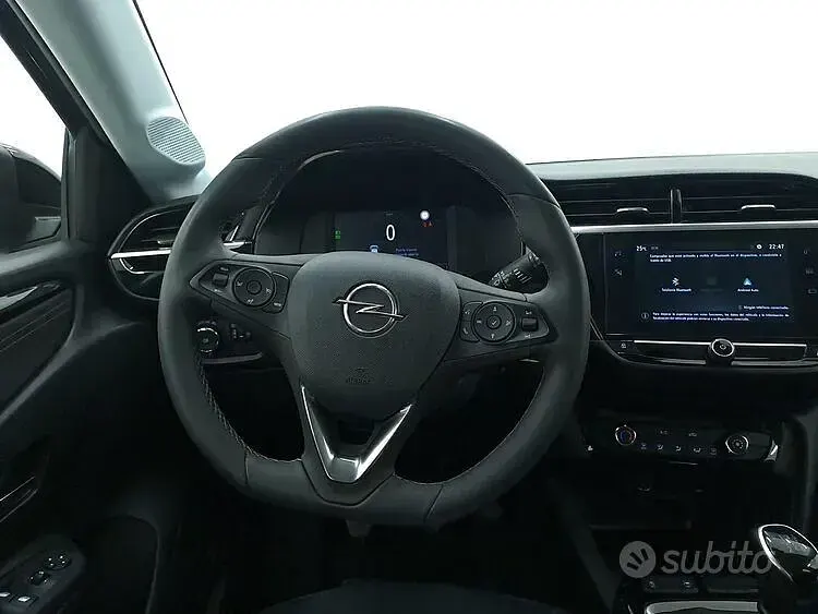 Usata Opel Corsa Elegance 102 CV (75 kW) 2023 Bluazzurro Utilitaria