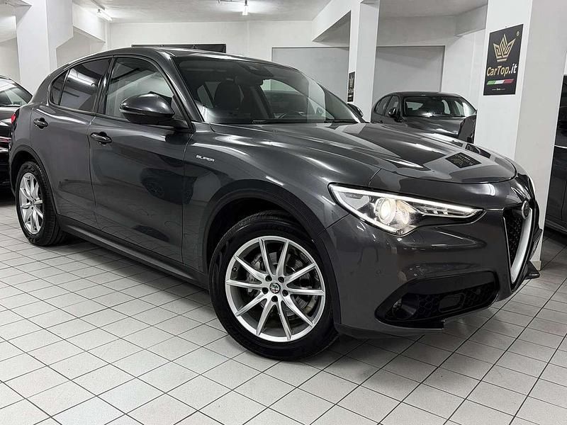 Usata Alfa Romeo Stelvio Executive 190 CV (139 kW) 2021 Grigio vesuvio SUV