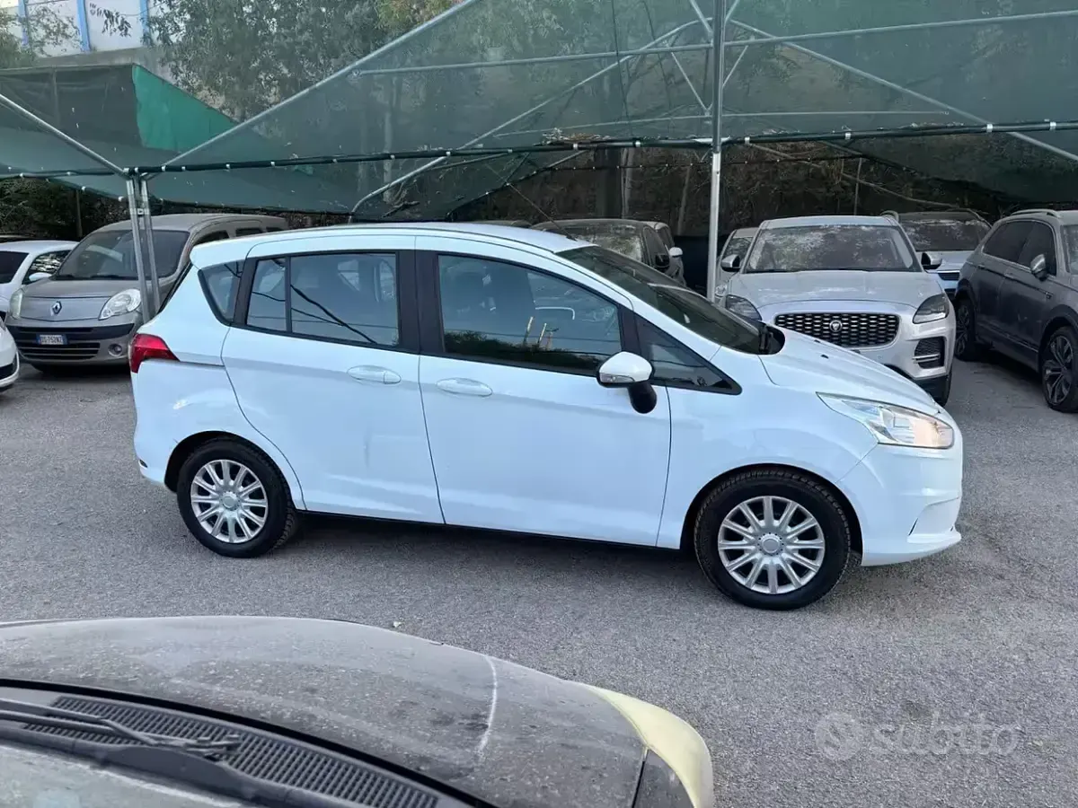 Usata Ford B-MAX Business Edition 100 CV (73 kW) 2013 Bianco Monovolume