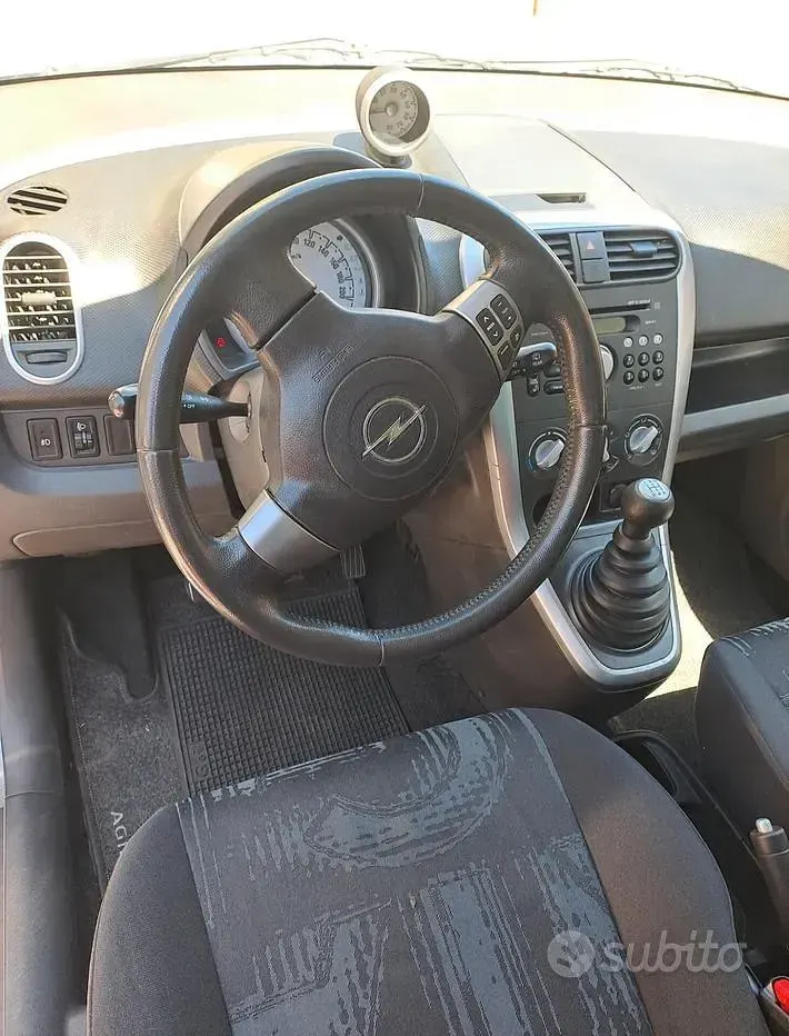 Usata Opel Agila 94 CV (69 kW) 2011 Grigio Utilitaria