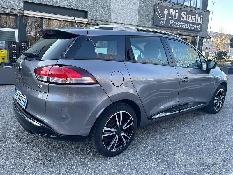 Usata Renault Clio GrandTour 90 CV (66 kW) 2014 Grigio Station wagon