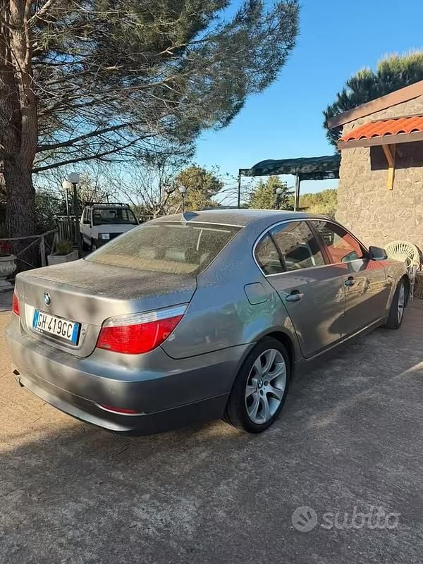 Usata BMW 520 177 CV (130 kW) 2010 Grigio Berlina