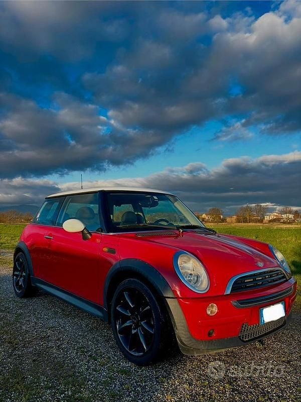 Usata Mini One D 88 CV (64 kW) 2006 Rosso Utilitaria