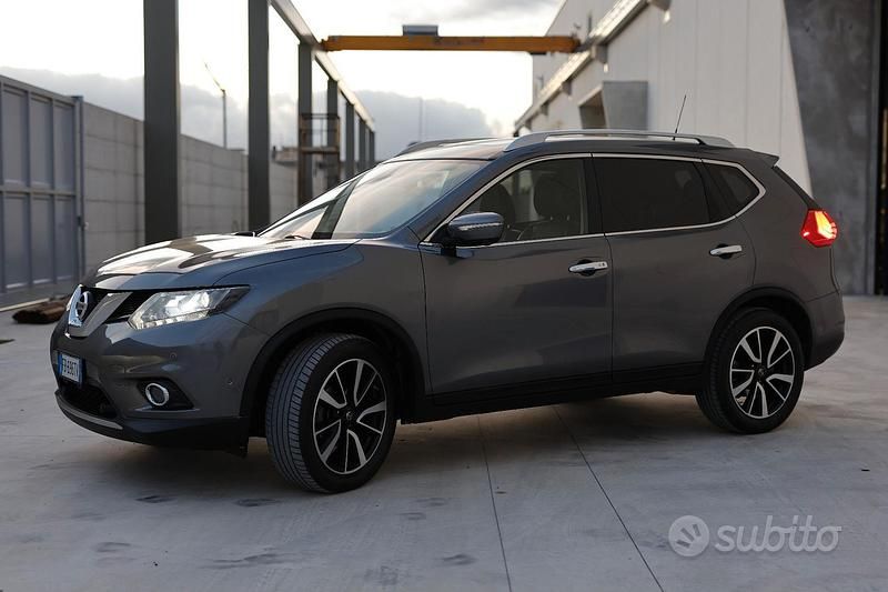 Usata Nissan X-Trail Tekna 131 CV (96 kW) 2016 Grigio SUV