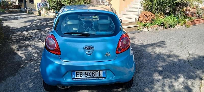 Usata Ford Ka 69 CV (50 kW) 2010 Blu Utilitaria
