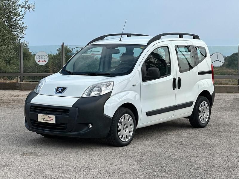 Bianco Usata 2015 Peugeot Bipper Monovolume | 6500 € (Buon prezzo) - Immagine 1/4