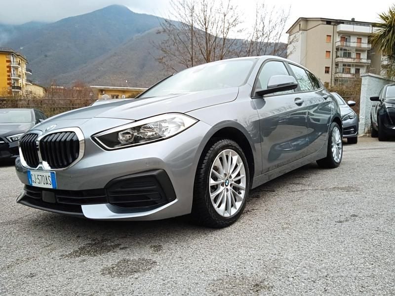 Usata BMW 116 Advantage 115 CV (84 kW) 2022 Grigio Utilitaria