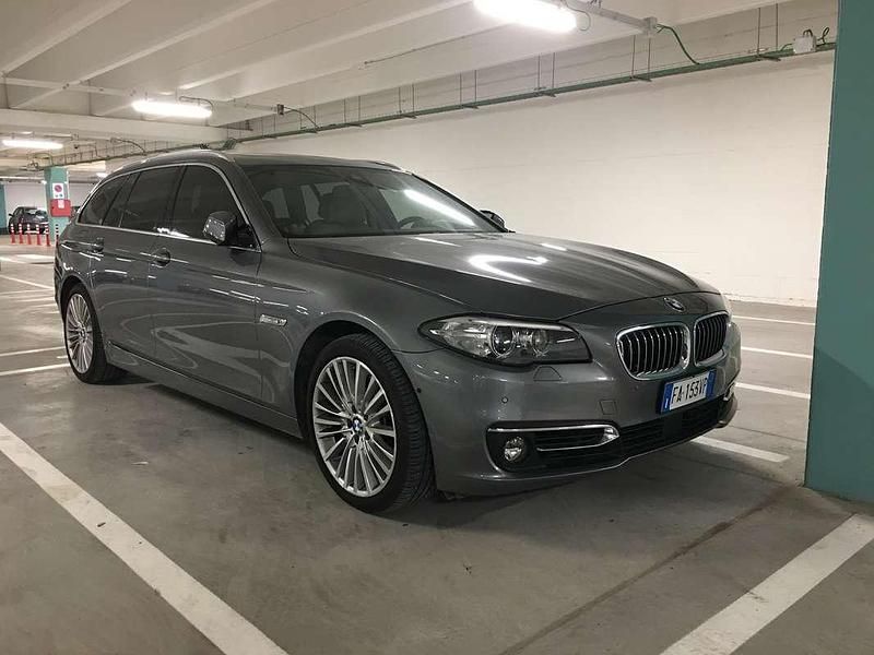 Usata BMW 530 Luxury Line 258 CV (189 kW) 2015 Grigio Station wagon