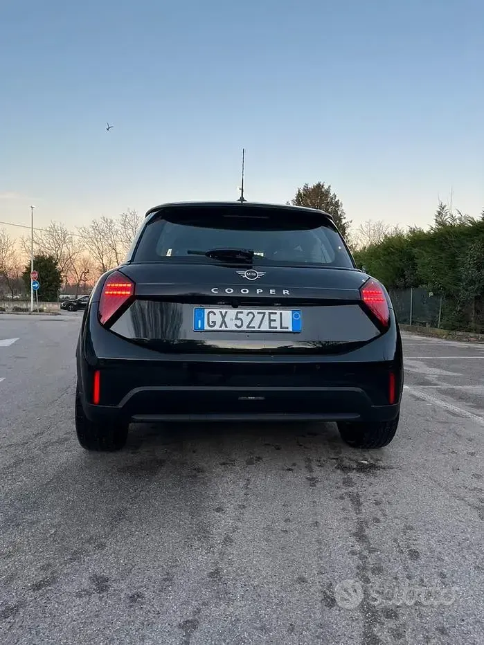 Usata Mini Cooper Coupé 156 CV (114 kW) 2024 Nero Coupé