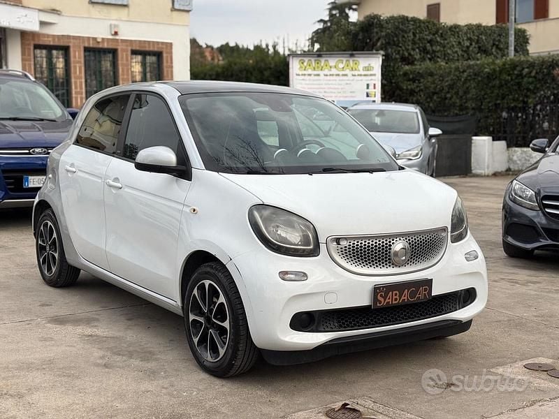 Usata Smart ForFour Prime 89 CV (65 kW) 2016 Bianco Utilitaria
