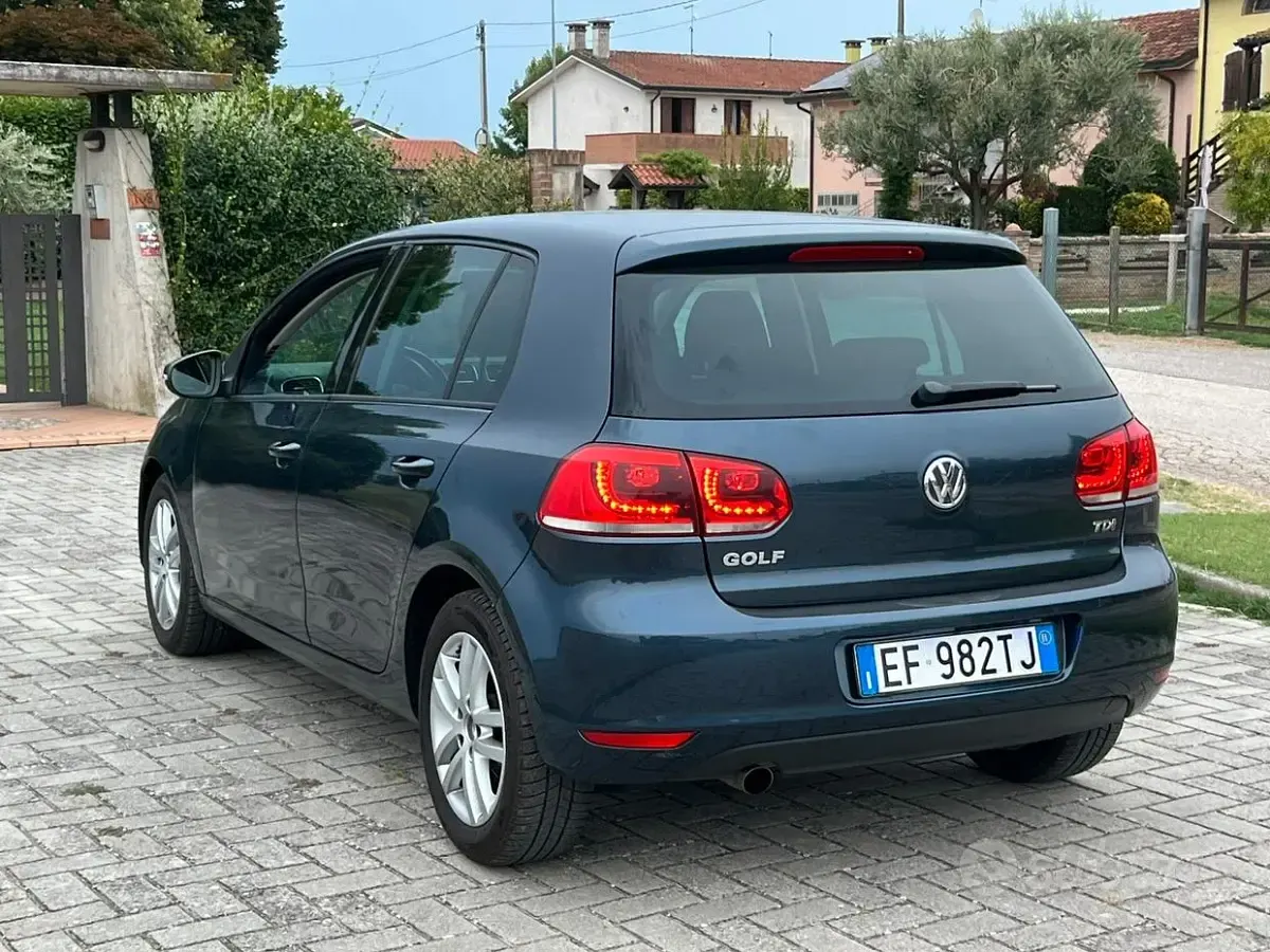 Usata VW Golf VII 105 CV (77 kW) 2012 Bluazzurro Berlina