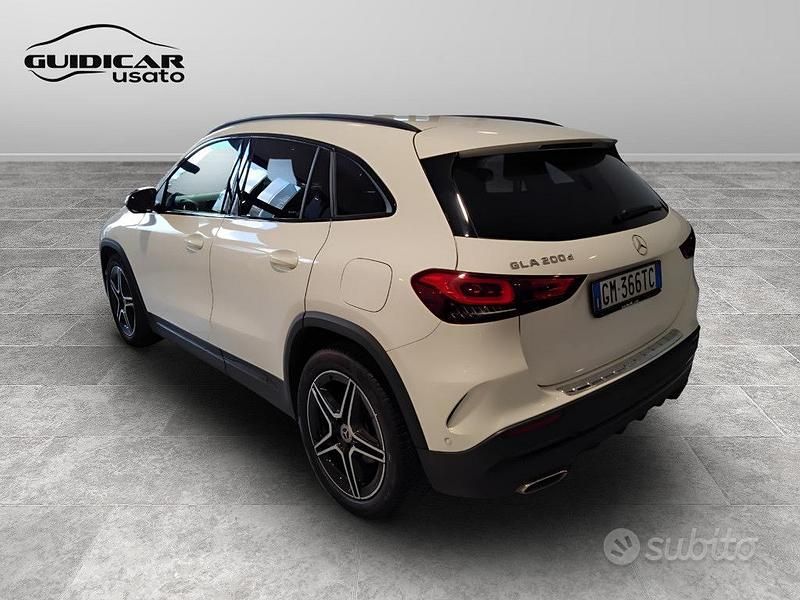 Usata Mercedes GLA200 Premium 150 CV (110 kW) 2023 Bianco SUV