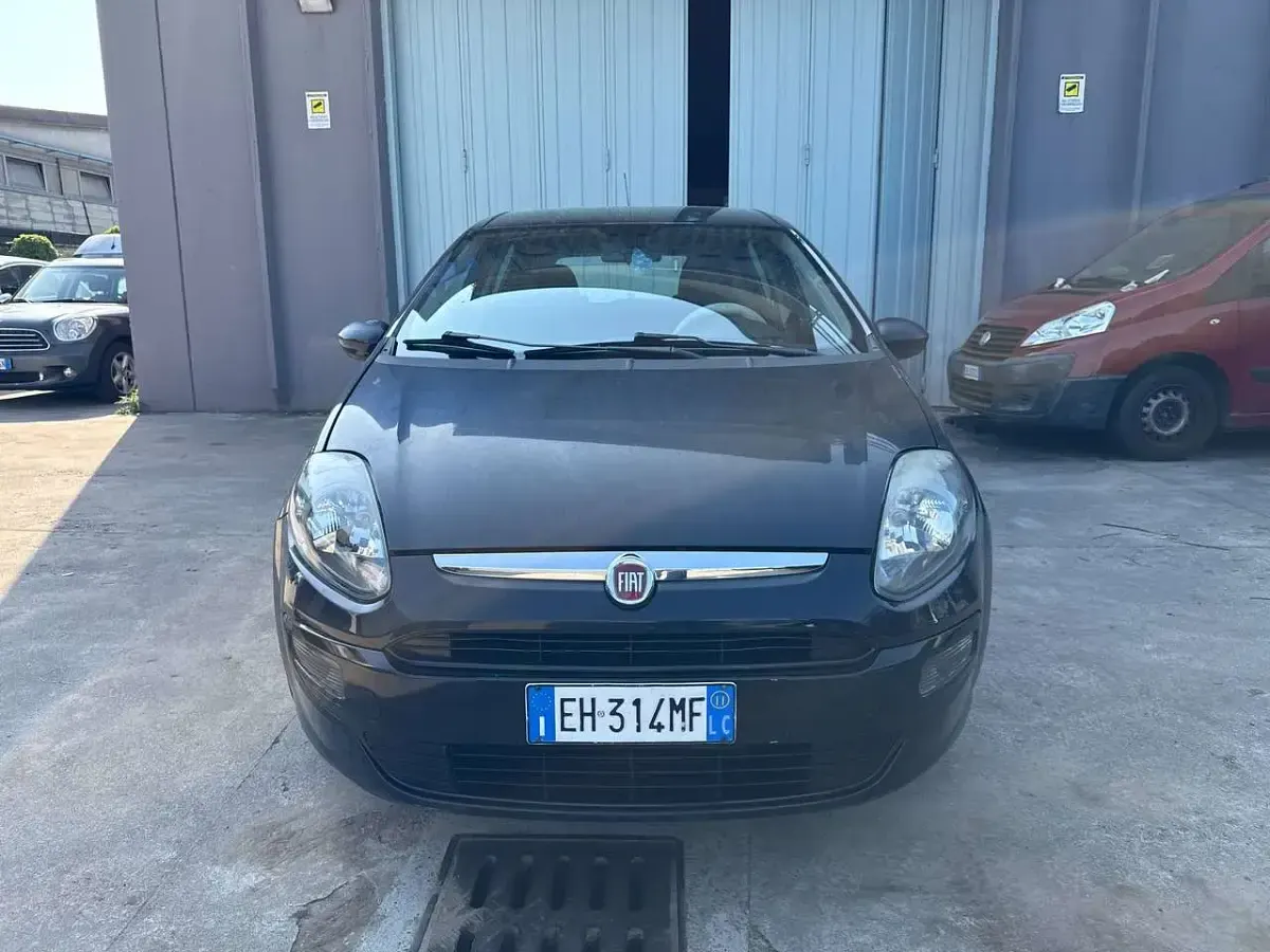 Usata Fiat Punto Evo Dynamic 75 CV (55 kW) 2011 Nero Utilitaria