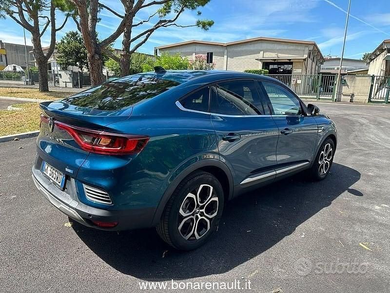 Usata Renault Arkana Techno 145 CV (106 kW) 2022 Blu/azzurro SUV