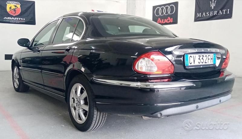 Usata Jaguar X-type 131 CV (96 kW) 2005 Nero Berlina
