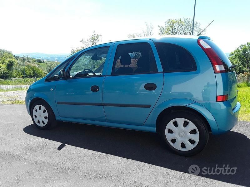 Usata Opel Meriva Enjoy 101 CV (74 kW) 2004 Blu Monovolume