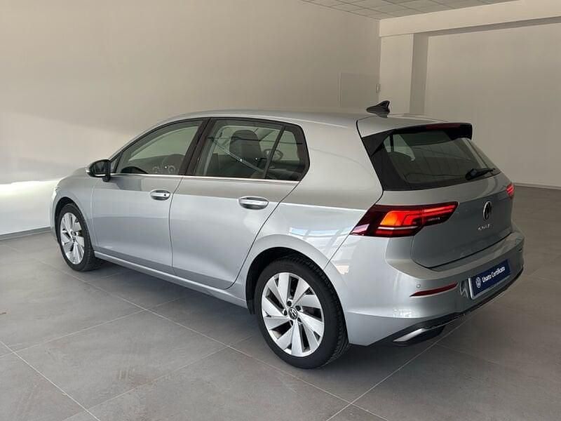 Usata VW Golf VIII Style 150 CV (110 kW) 2025 Argento Utilitaria