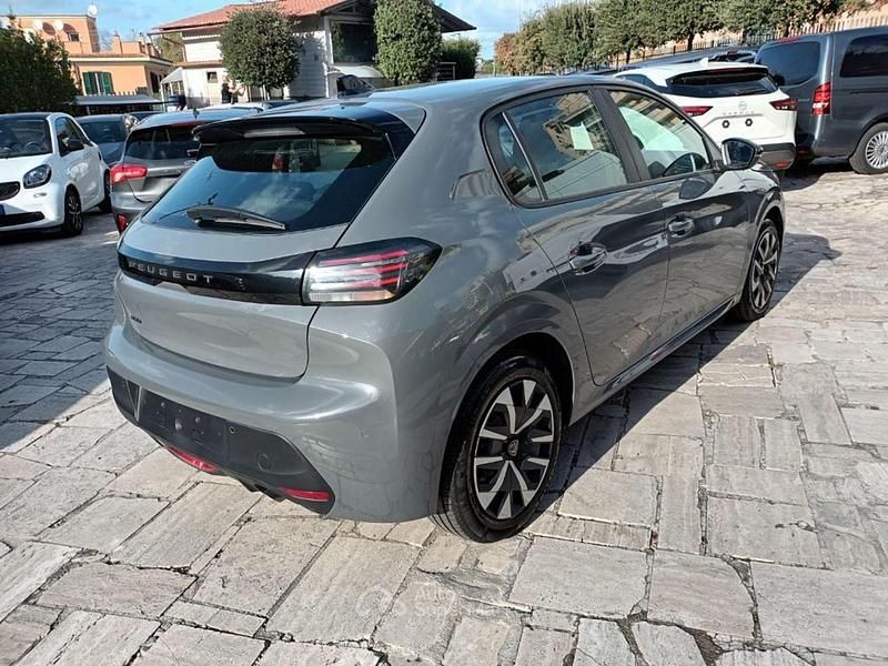 Usata Peugeot 208 Active 101 CV (74 kW) 2024 Grigio Utilitaria