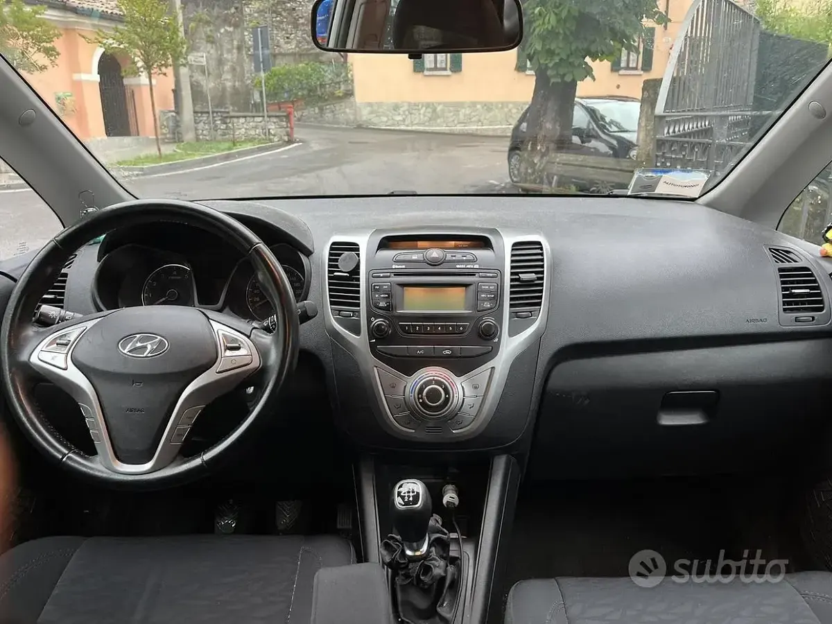 Usata Hyundai ix20 90 CV (66 kW) 2014 Grigio Utilitaria