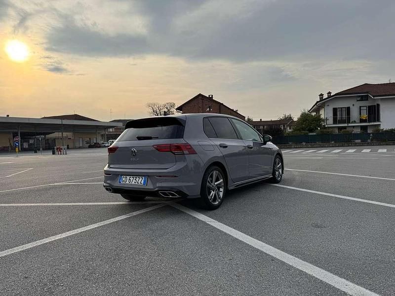 Usata VW Golf VII R-line 150 CV (110 kW) 2021 Grigio Utilitaria