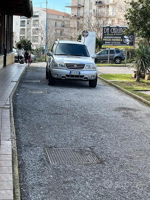 Usata Suzuki Grand Vitara 110 CV (80 kW) 2003 Grigio Station wagon