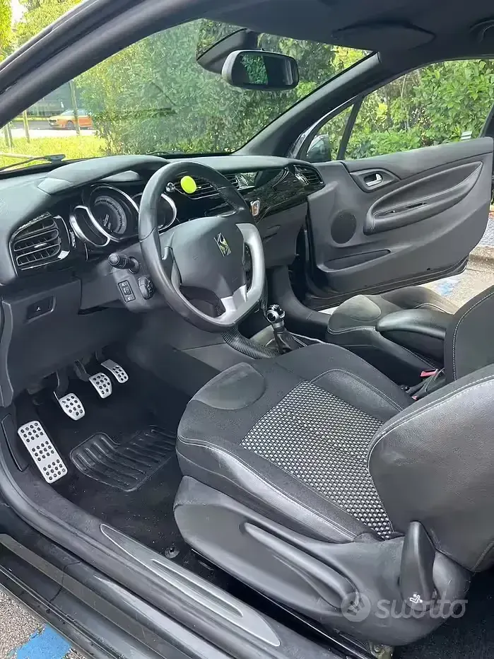 Usata Citroën DS3 95 CV (69 kW) 2011 Nero Utilitaria