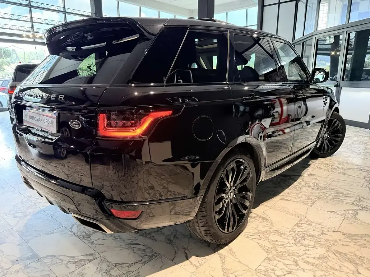 Usata Land Rover Range Rover Sport HSE Dynamic 249 CV (183 kW) 2021 Nero SUV