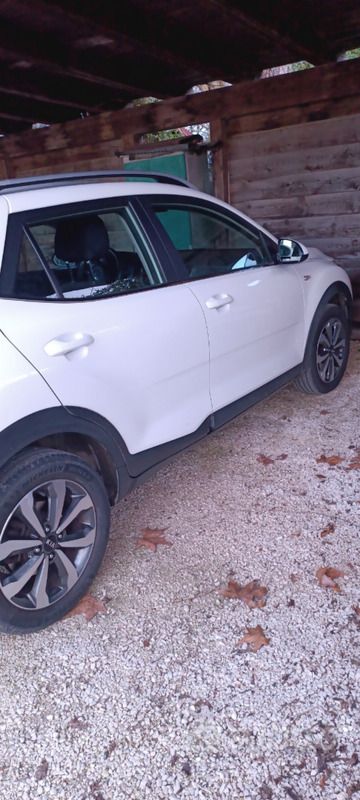 Usata 2021 Kia Stonic SUV | 12.000 € - Immagine 1/3