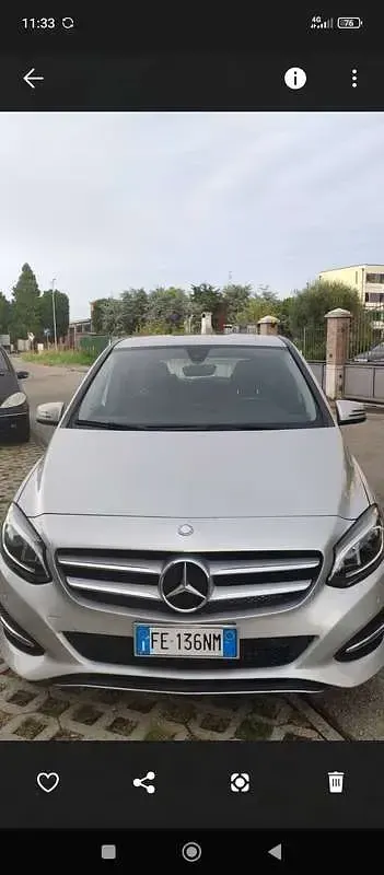 Usata Mercedes B180 109 CV (80 kW) 2016 Argento Monovolume