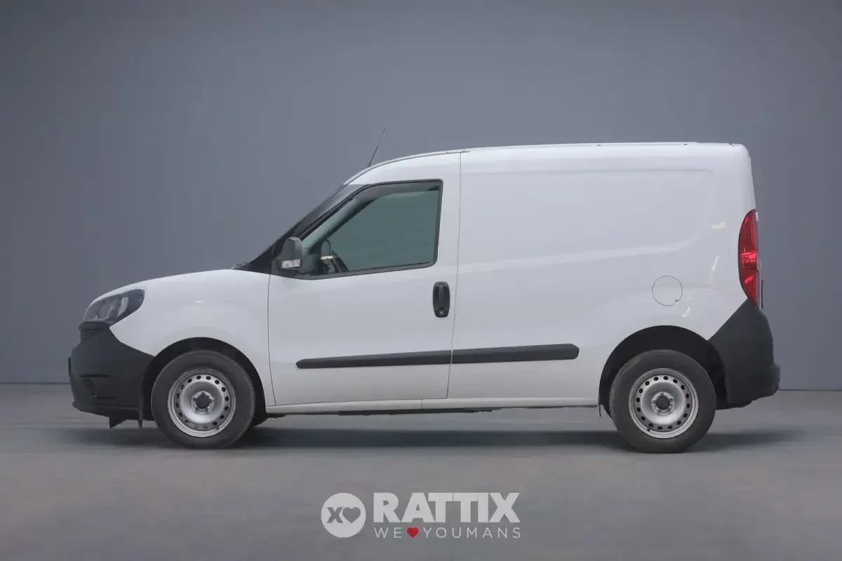 Usata Fiat Doblò Easy 90 CV (66 kW) 2022 Monovolume