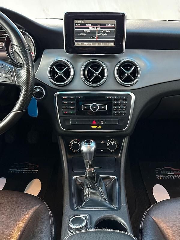 Usata Mercedes GLA200 Premium 136 CV (100 kW) 2015 Nero SUV