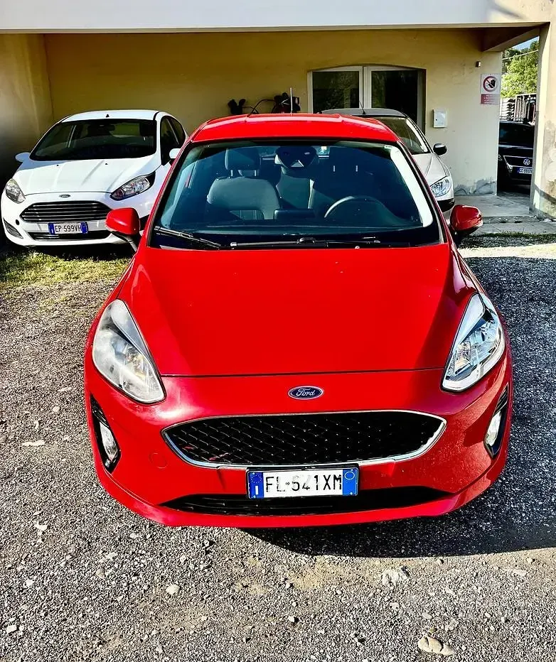 Usata Ford Fiesta 70 CV (51 kW) 2018 Rosso Utilitaria