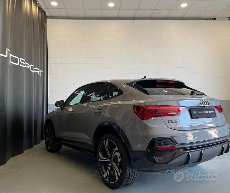 Usata Audi Q3 Sportback S-Line 150 CV (110 kW) 2023 Grigio SUV