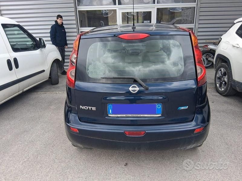 Usata Nissan Note Acenta 88 CV (64 kW) 2010 Blu Utilitaria