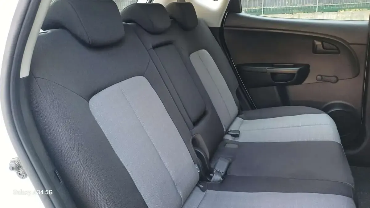 Usata Kia Venga Style 90 CV (66 kW) 2015 Bianco Utilitaria