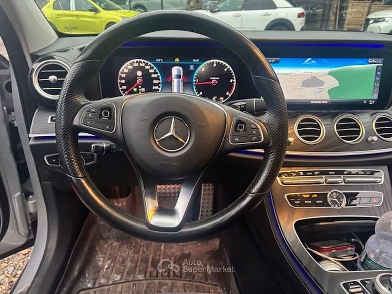 Gebraucht Mercedes E220 All-Terrain 194 PS (142 kW) 2018 Grau Kombi