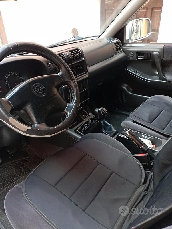 Occasion Opel Frontera 115 ch (84 kW) 2000 Gris SUV