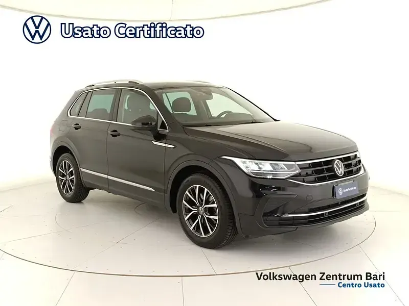 Usata VW Tiguan Life 122 CV (89 kW) 2023 Nero SUV