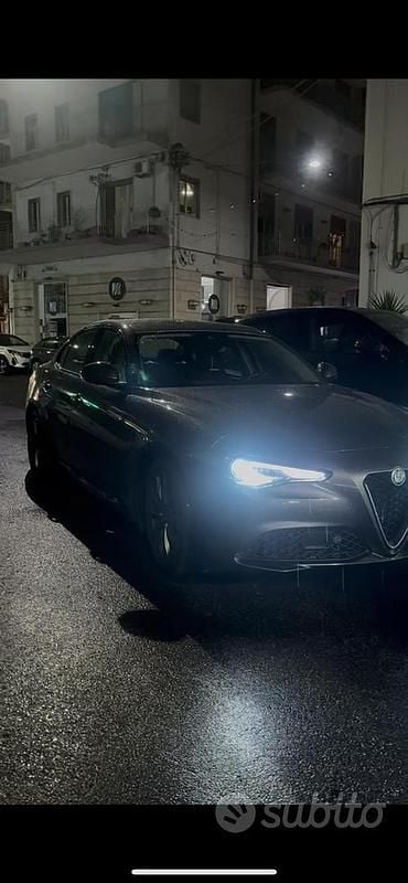 Usata Alfa Romeo Giulia 200 CV (147 kW) 2017 Berlina