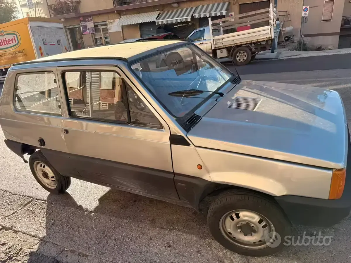 Usata Fiat Panda 30 CV (22 kW) 1983 Grigio Utilitaria