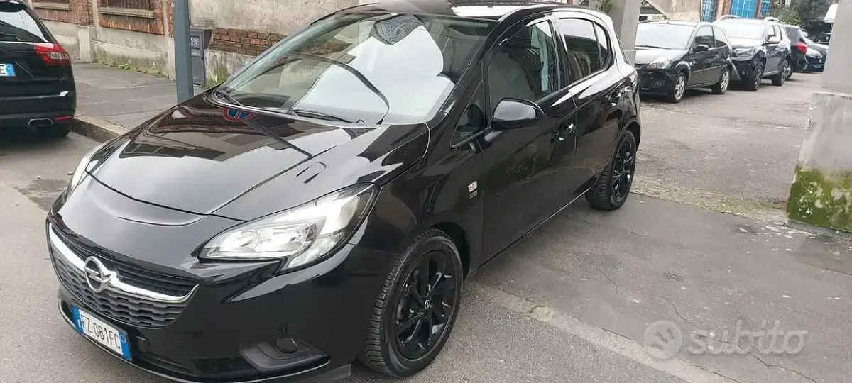 Usado Opel Corsa 90 HP (66 kW) 2019 Preto Citadino