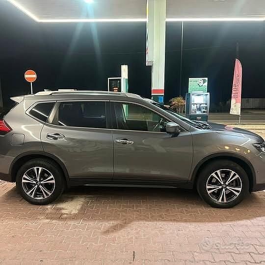 Usata Nissan X-Trail Tekna 176 CV (129 kW) 2017 Grigio SUV
