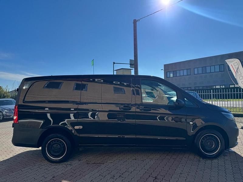 Usata Mercedes Vito 102 CV (75 kW) 2020 Marrone Furgone