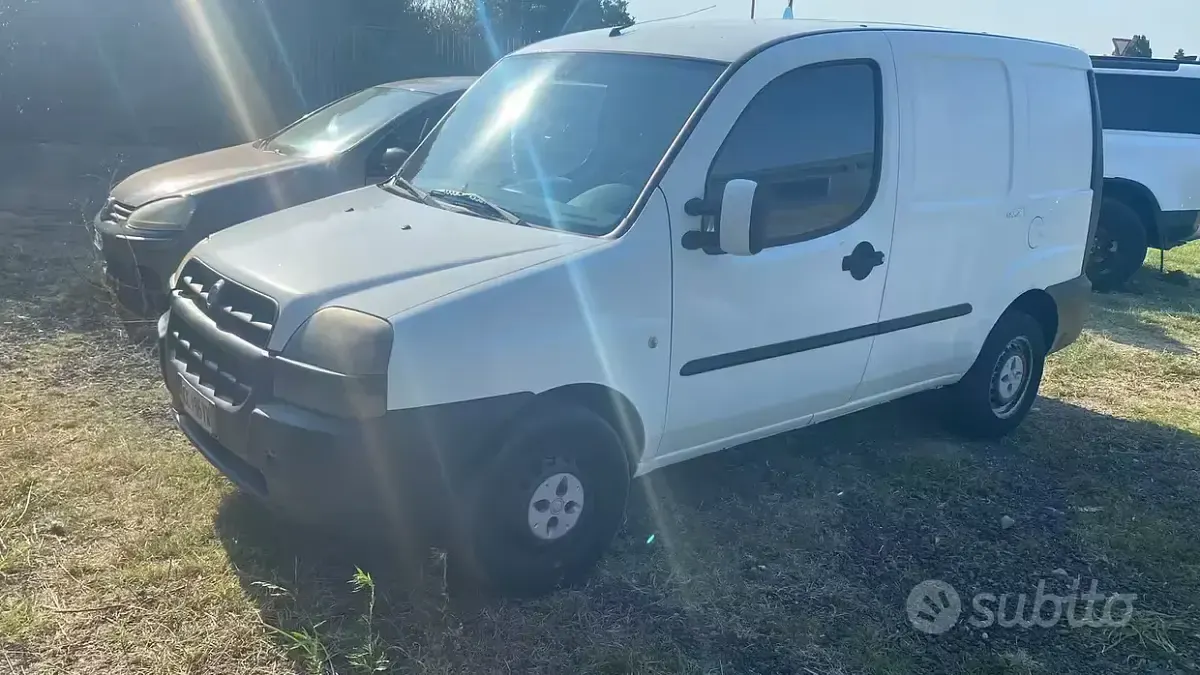 Usata Fiat Doblò 63 CV (46 kW) 2002 Bianco Monovolume