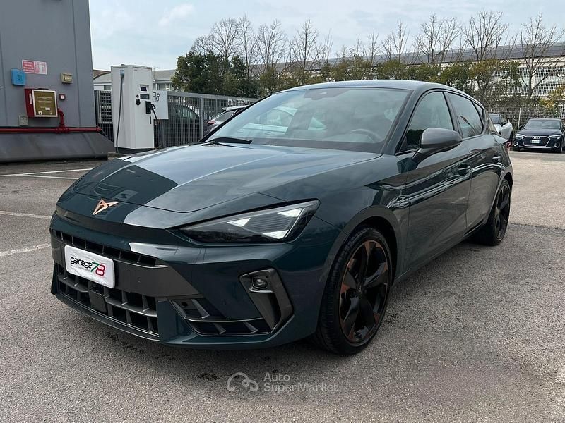 Usata Cupra Leon 150 CV (110 kW) 2024 Blu Berlina