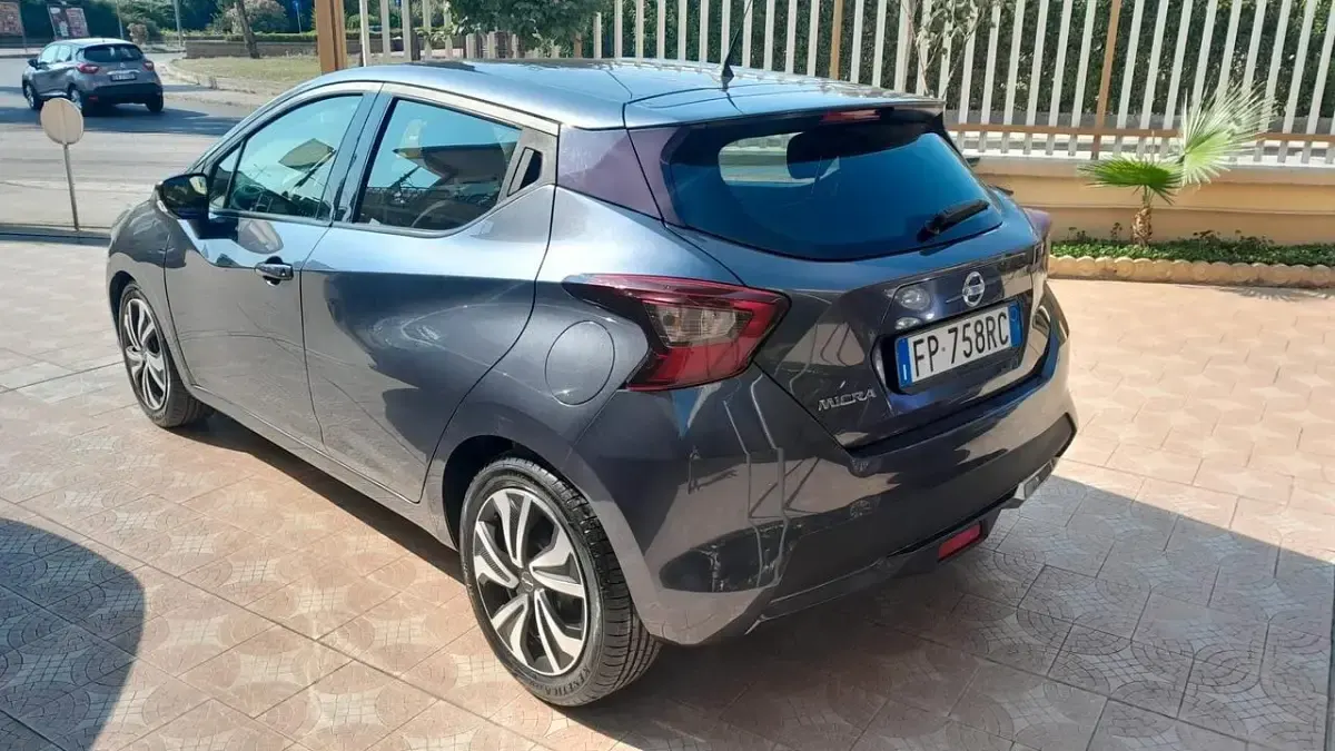 Usata Nissan Micra Acenta 90 CV (66 kW) 2018 Grigio Utilitaria