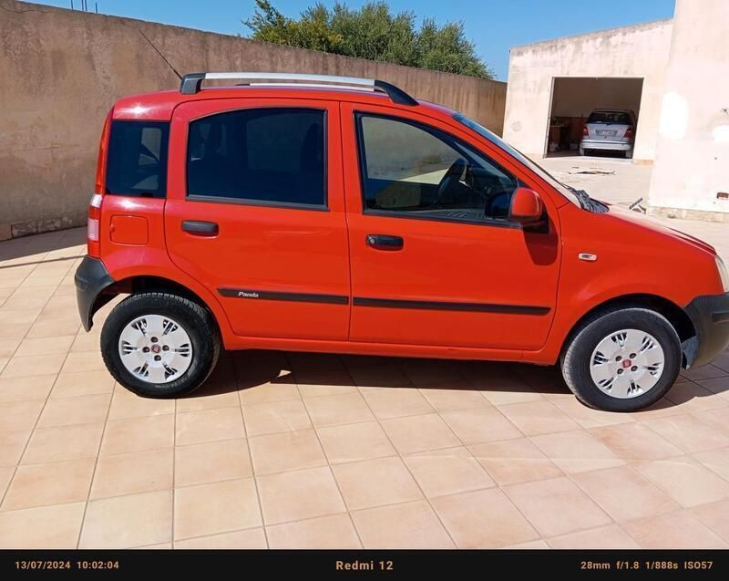 Usata Fiat Panda Dynamic 75 CV (55 kW) 2011 Rosso Utilitaria