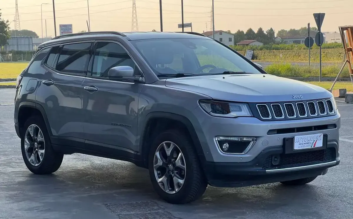 Usata Jeep Compass Limited 170 CV (125 kW) 2018 Argento SUV