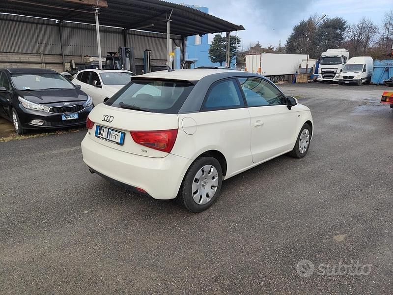 Usata Audi A1 90 CV (66 kW) 2012 Bianco Utilitaria